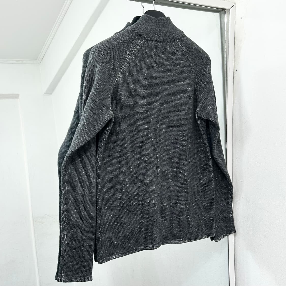 아르마니 익스체인지 넥버튼 니트 상품이미지5