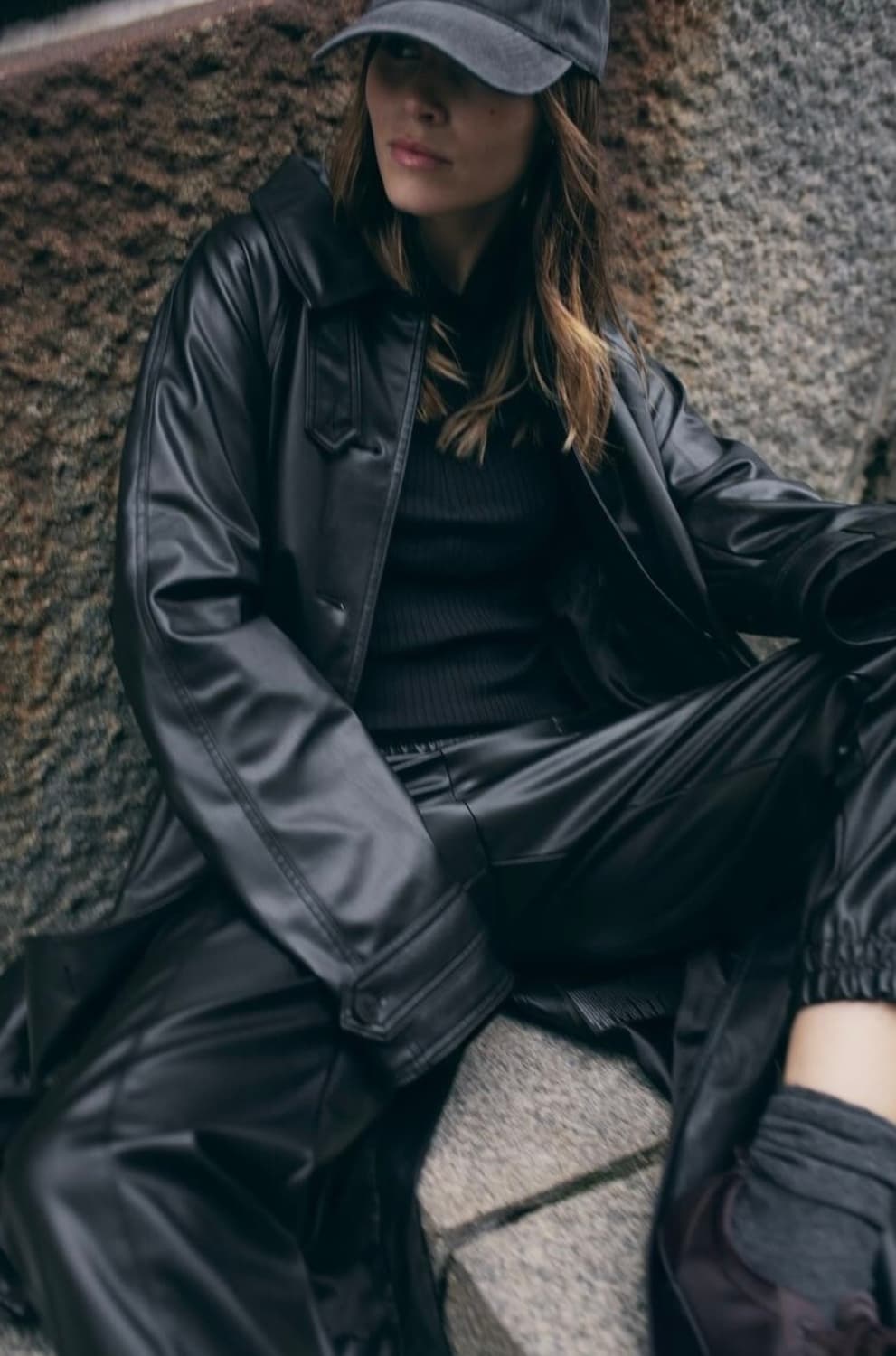 자라 레더 트렌치코트 블랙 상품이미지5