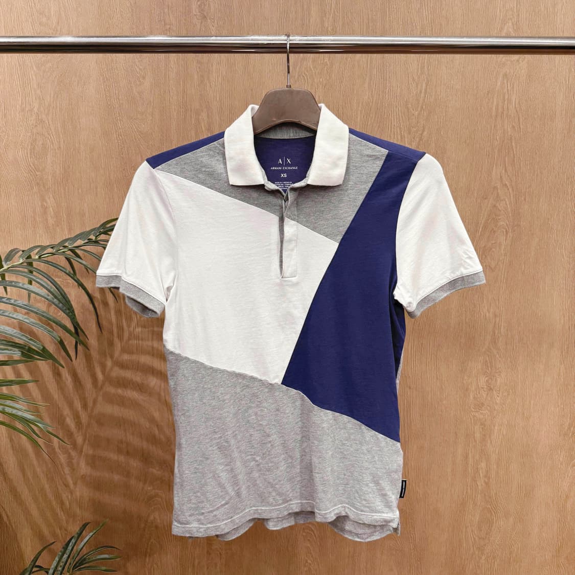 아르마니 익스체인지 컬러블록 반팔 카라 티셔츠 사선 배색 상품이미지1