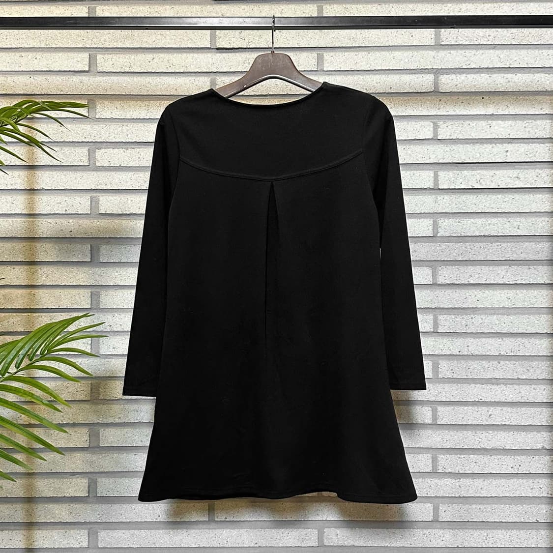 JPN VINTAGE 울 긴팔 티셔츠 스트라이프 밑단 레이스 디테일 블랙 상품이미지3