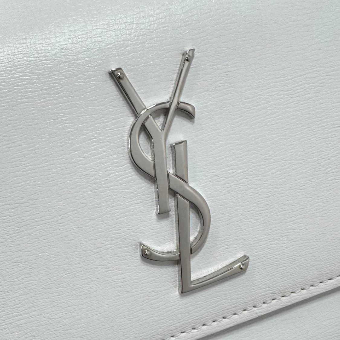 생로랑 모노그램 선셋 은장 체인 숄더백 미듐 화이트 (442906) 상품이미지5