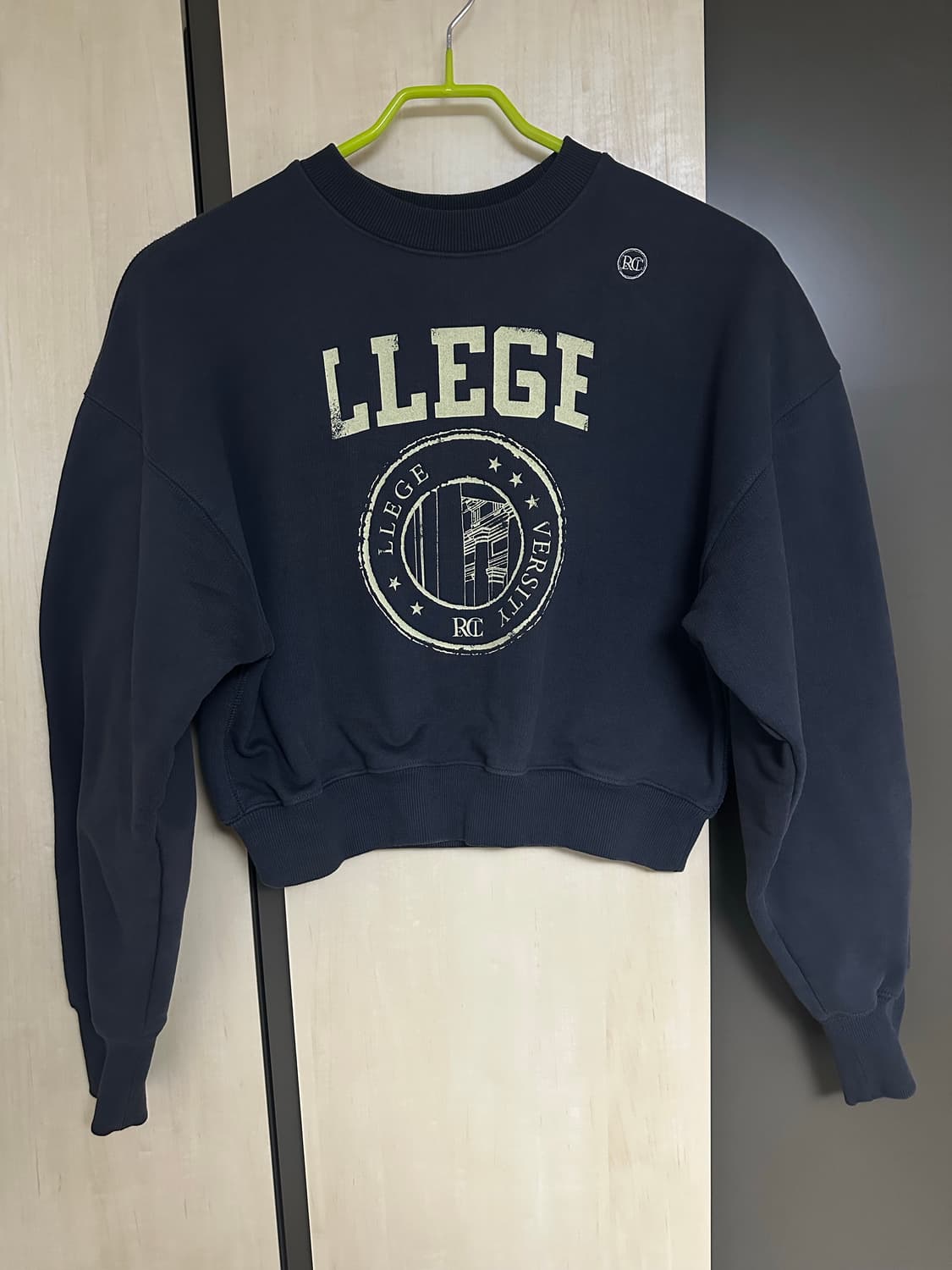 렉토 LLEGE 로고 스웻셔츠 크롭 차콜 상품이미지2