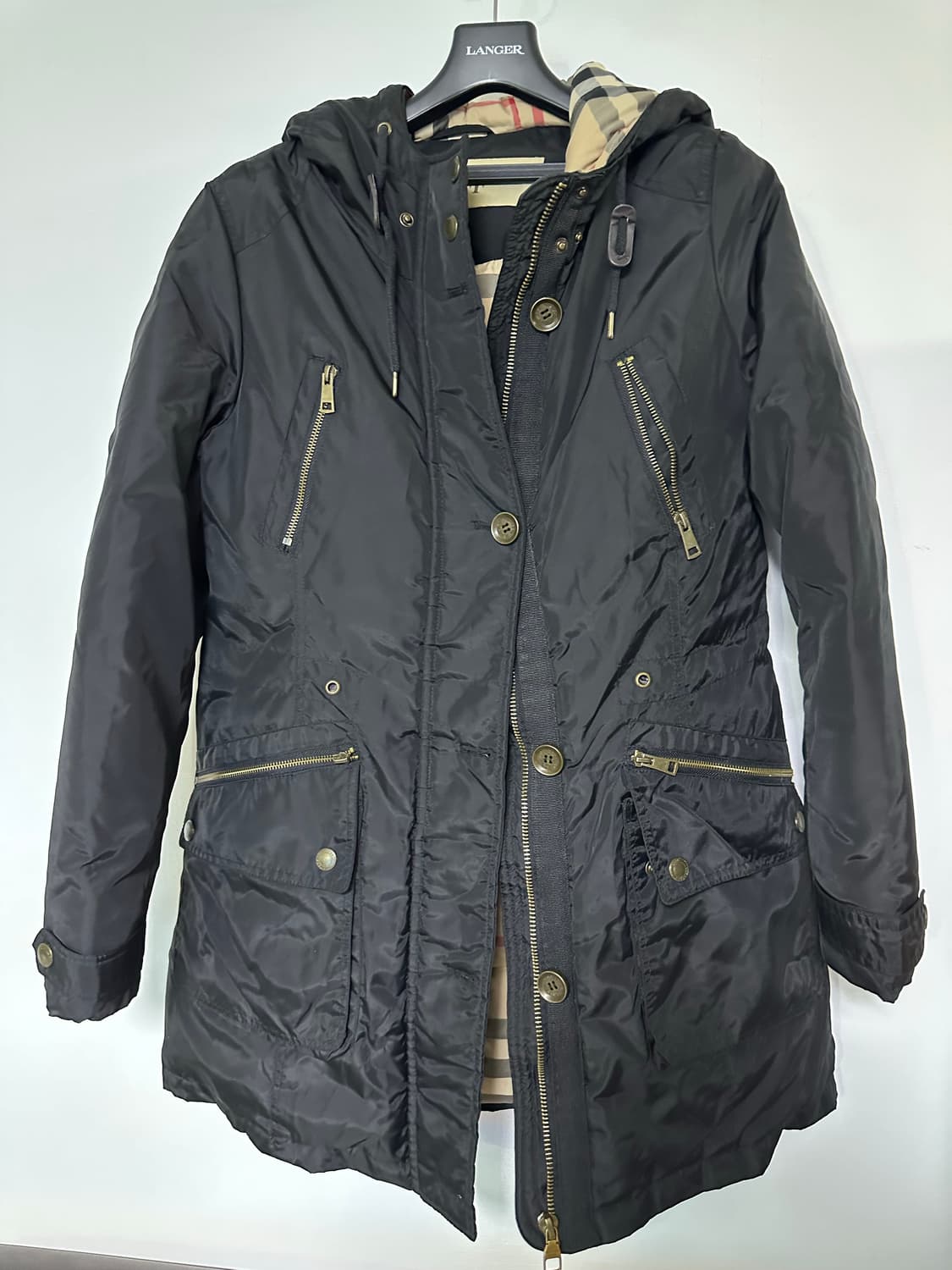 버버리 블랙 후드 패딩 점퍼 상품이미지1