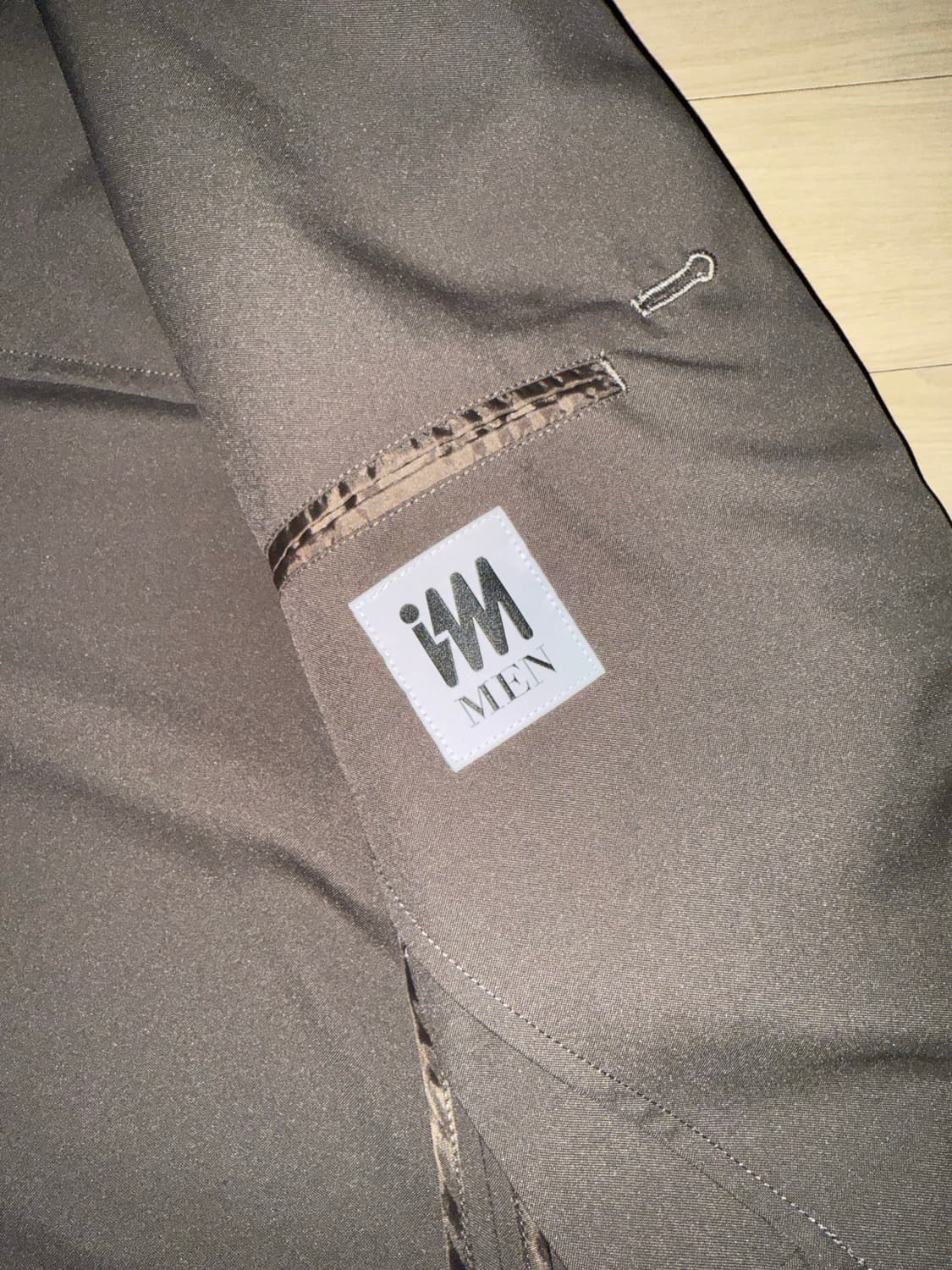 이세이미야케 아임맨 윙스 노카라자켓 상품이미지2