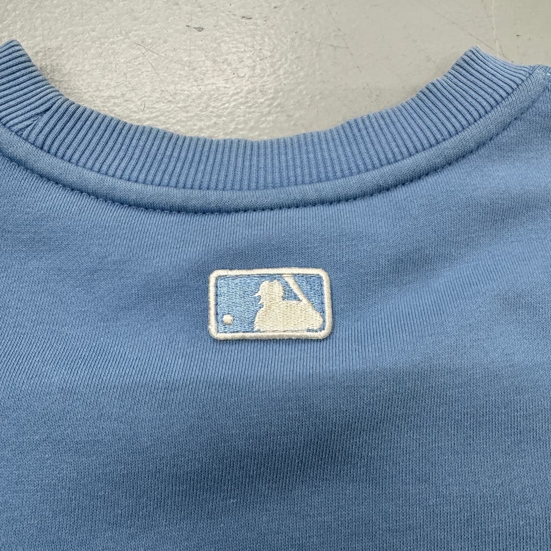 MLB 양키스 빅로고 하늘색 맨투맨 상품이미지5