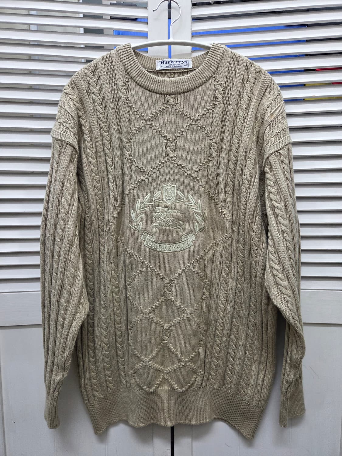 버버리 크레스트 엠브로이드 케이블 니트 상품이미지1