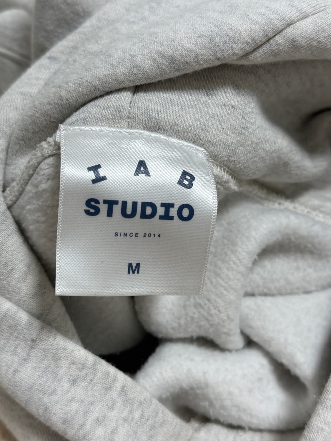 아이앱 IAB Studio Hoodie Light Gray 후드티 상품이미지6