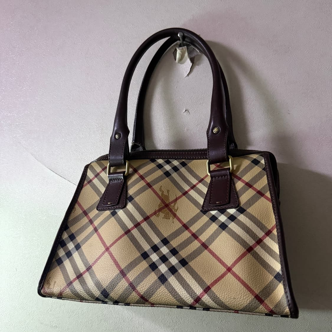 버버리 노바체크 여성 가죽배색 토트&숄더백 상품이미지2
