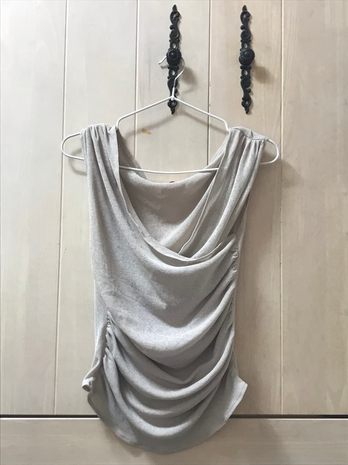 셔링 슬리브리스 상품이미지1