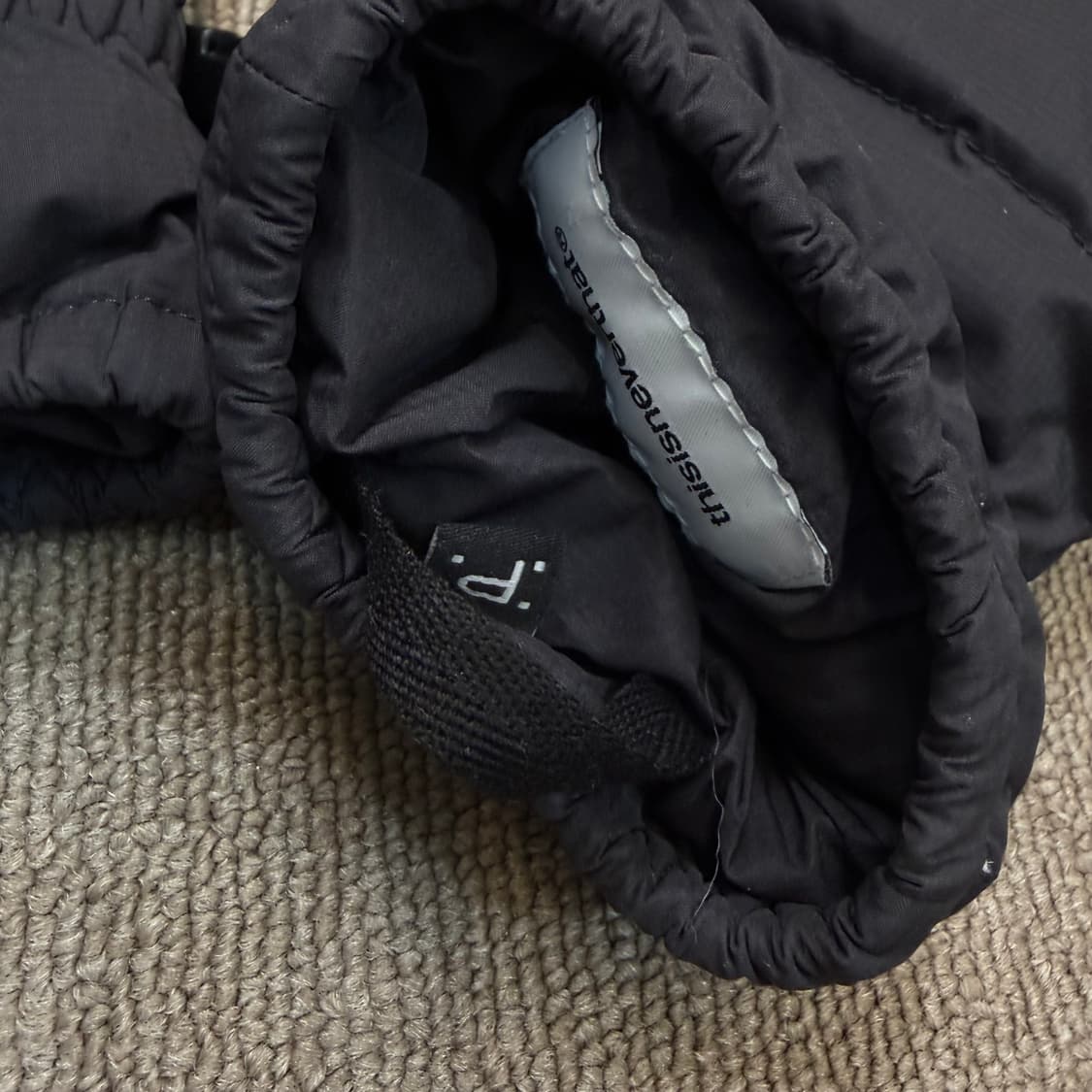 디스이즈네버댓 패딩 장갑  상품이미지2