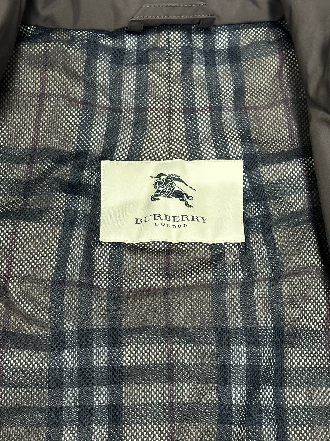 버버리 신형 브라운 점퍼 자켓 상품이미지7