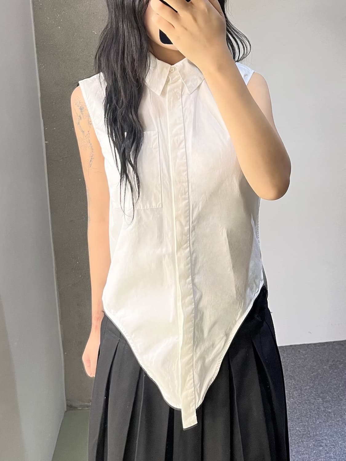 발렌시아가 10s/s 슬리브리스 랩 셔츠 상품이미지2