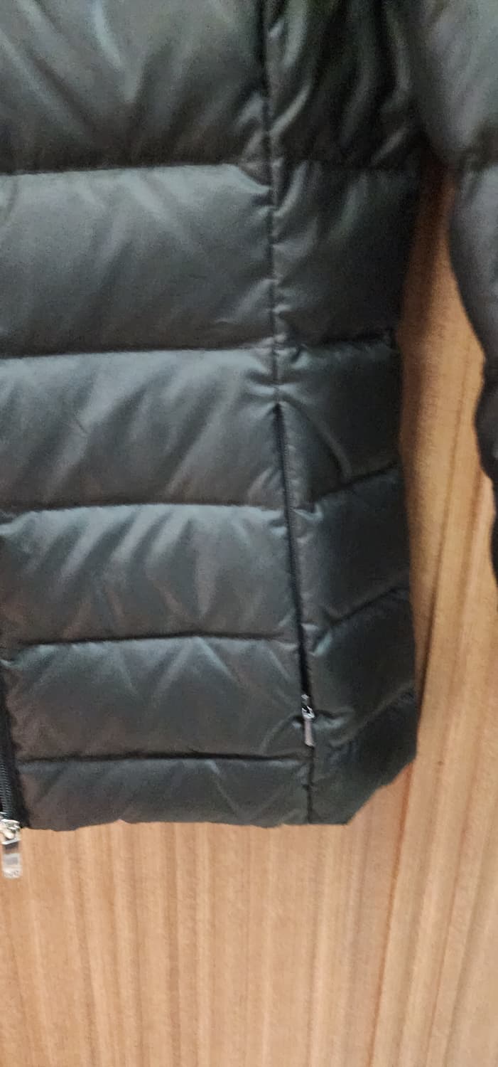 아르마니진 블랙 경량패딩 M사이즈 상품이미지4