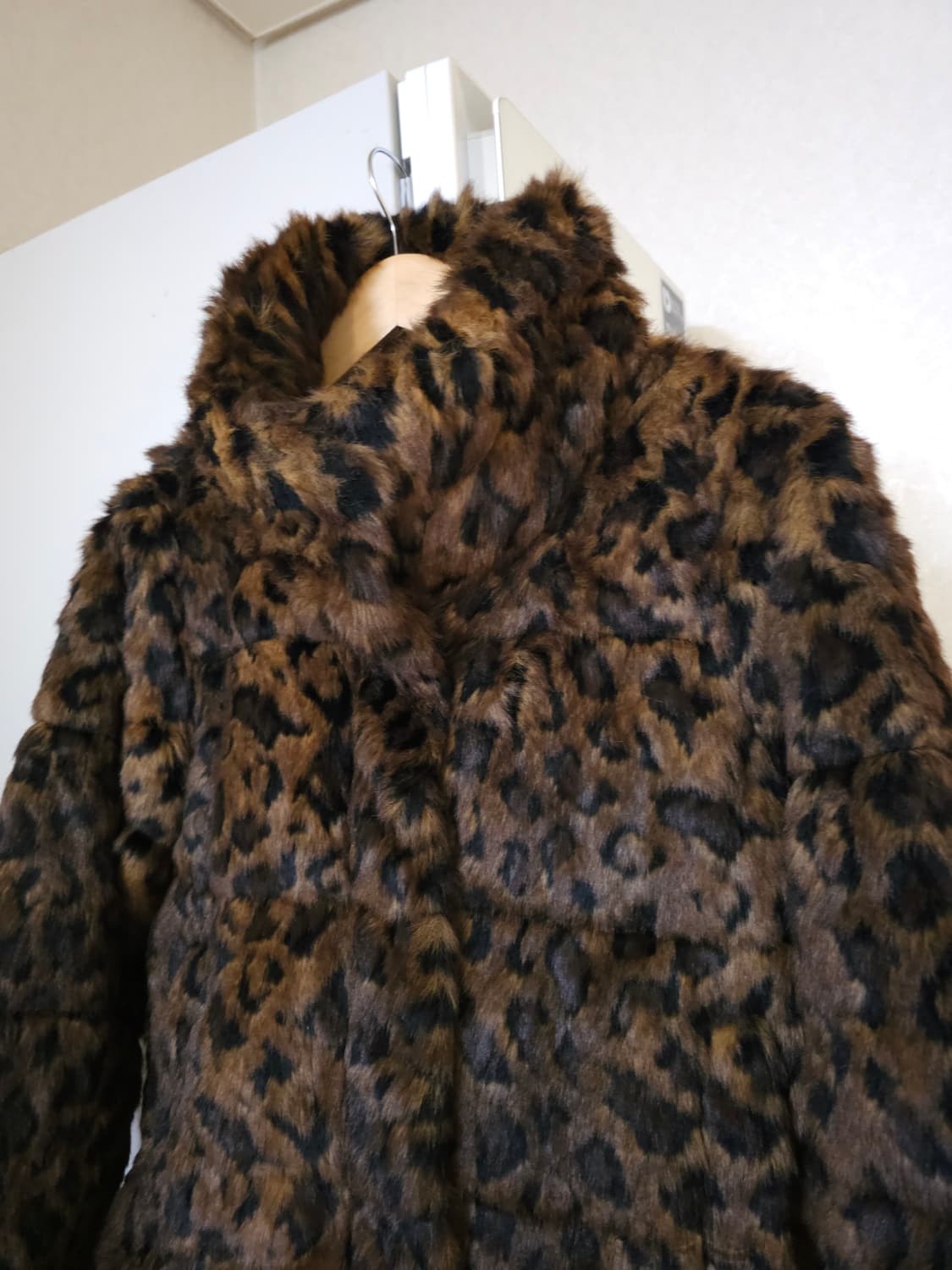 Abercrombie & Fitch 아베크롬비 호피 퍼 숏 자켓 M 상품이미지2