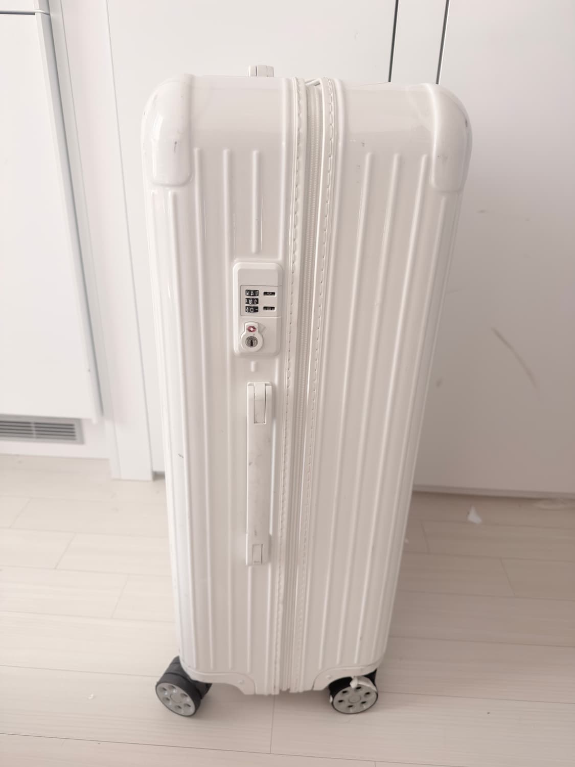 리모와 체크인 라지 화이트 상품이미지5