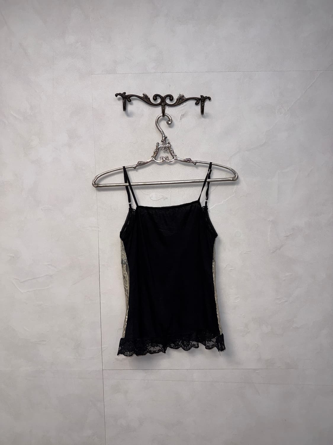 Black&white lace shirring button 슬리브리스 상품이미지3