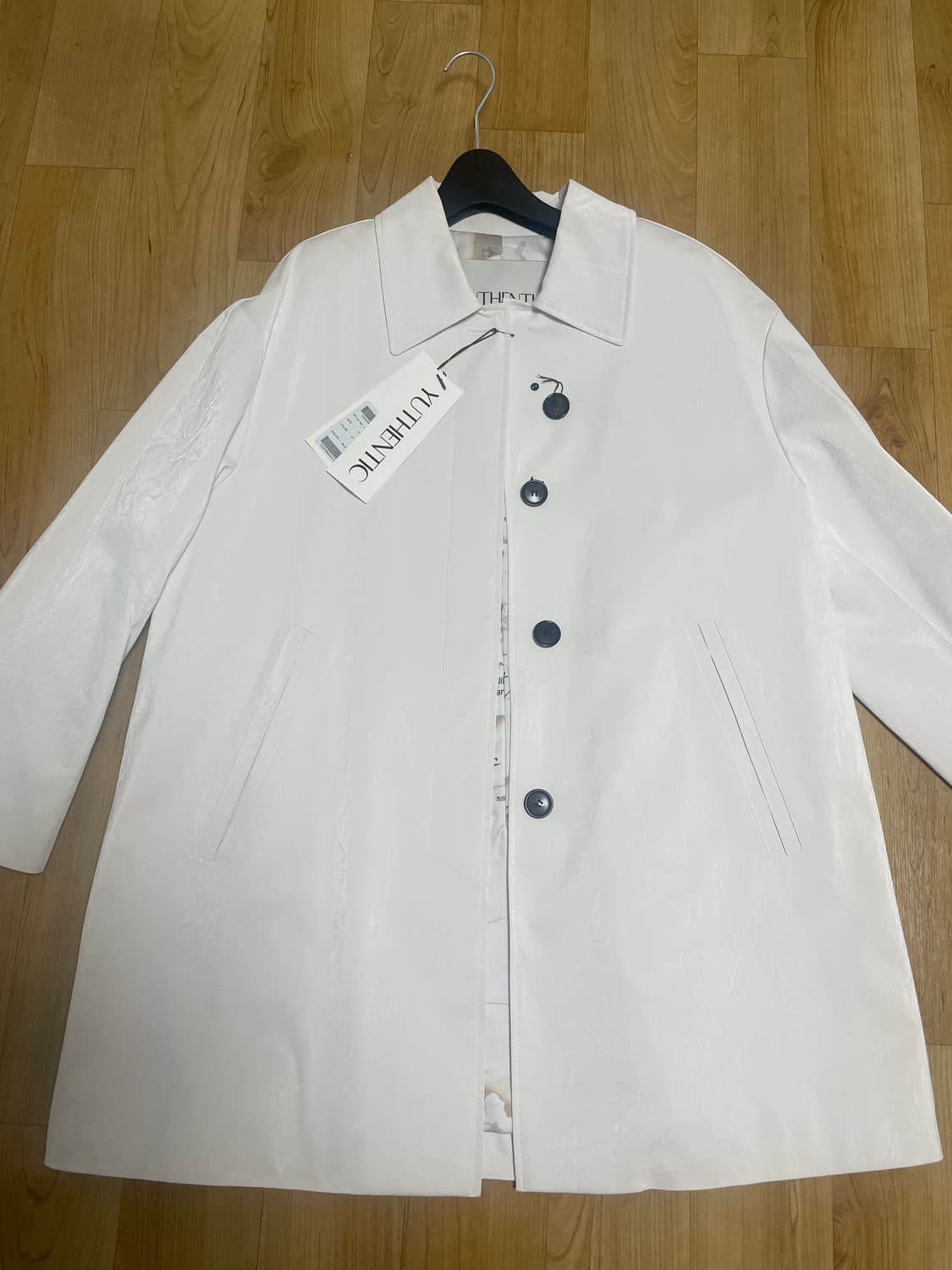 유센틱 레더 라이크 코트형 패딩 화이트 01 상품이미지5