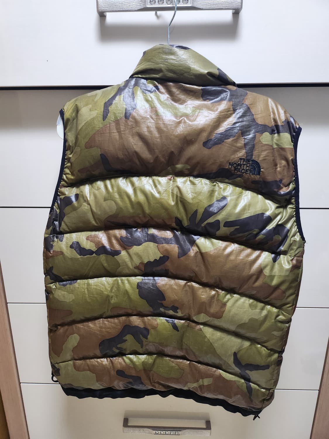 노스페이스 패딩 조끼 카모 상품이미지2