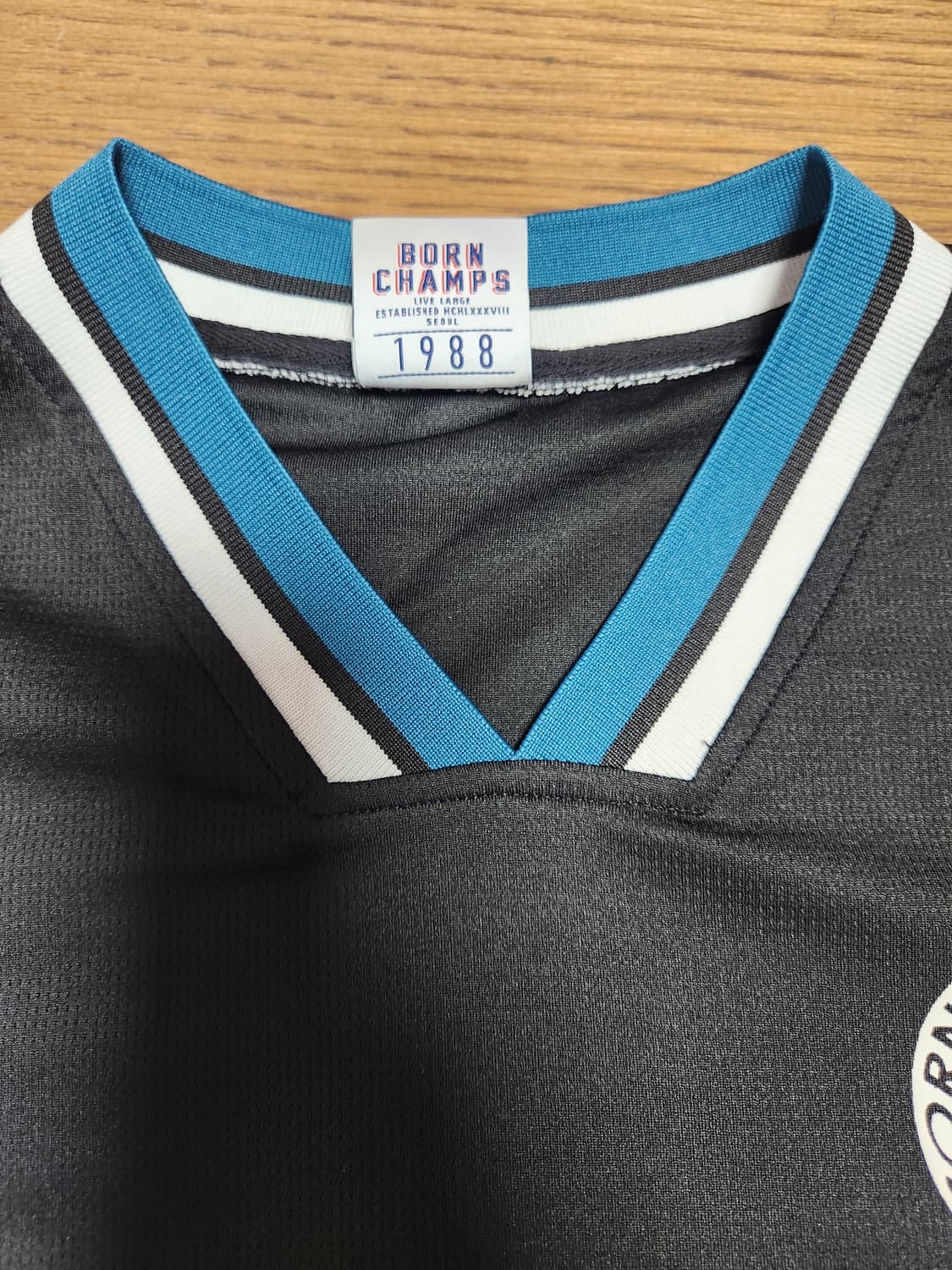 “Born Champs 본챔스 블랙 블루 져지 티셔츠 (가단57, L)” 상품이미지2