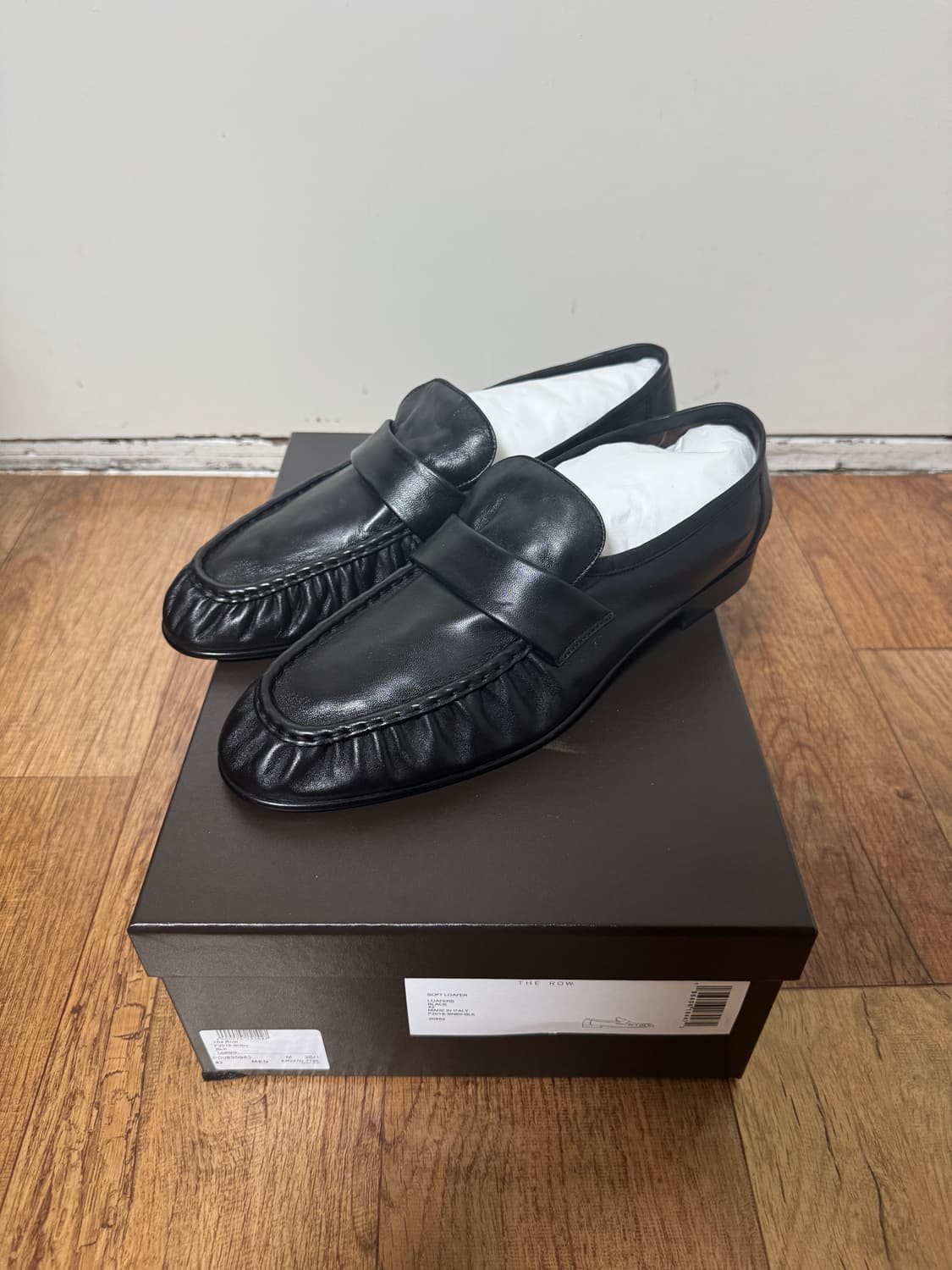 [42] THE ROW 더로우 소프트로퍼 블랙 새상품 상품이미지2