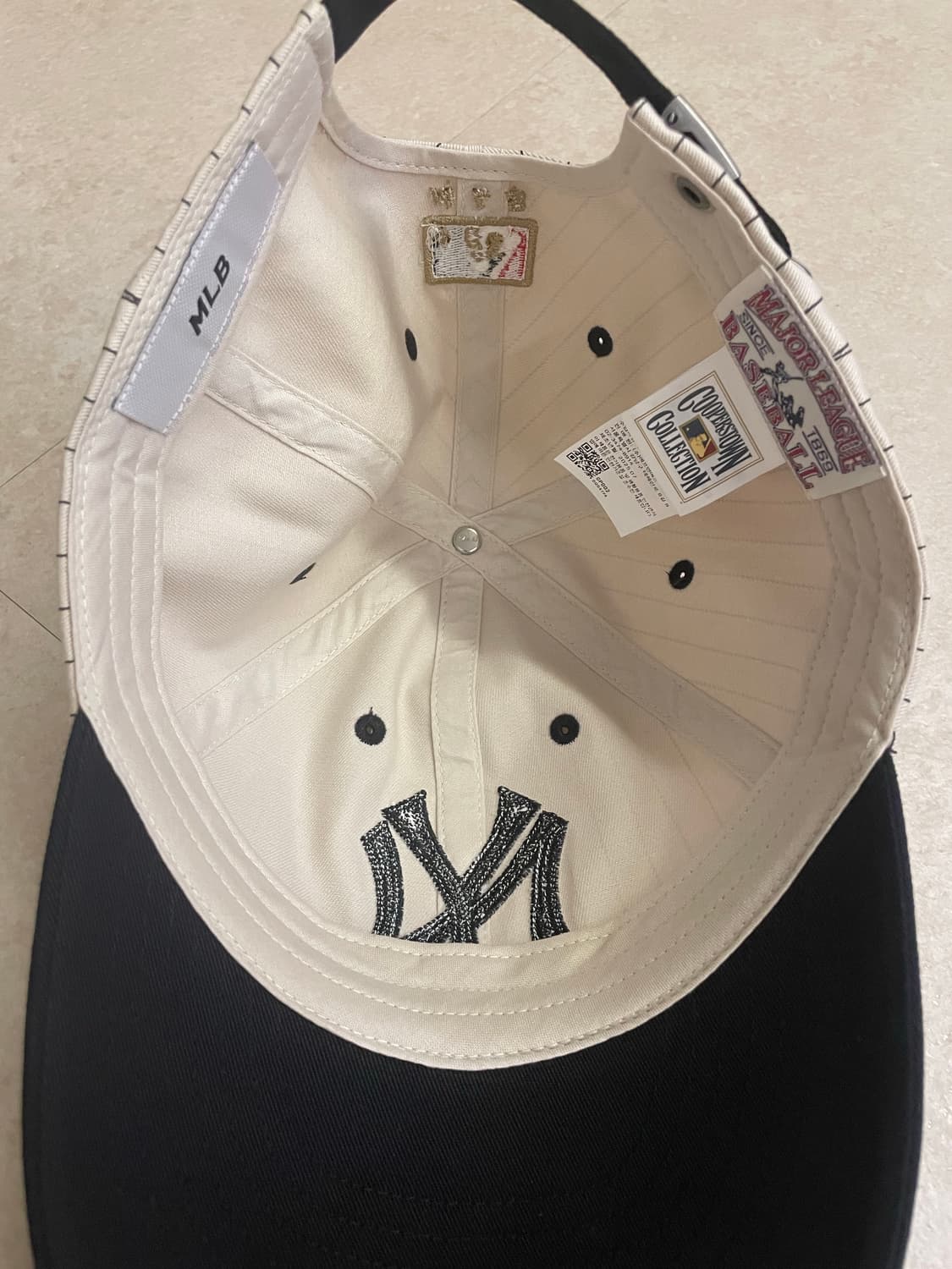 [새상품] MLB 시그니처 스트라이프 볼캡 상품이미지3