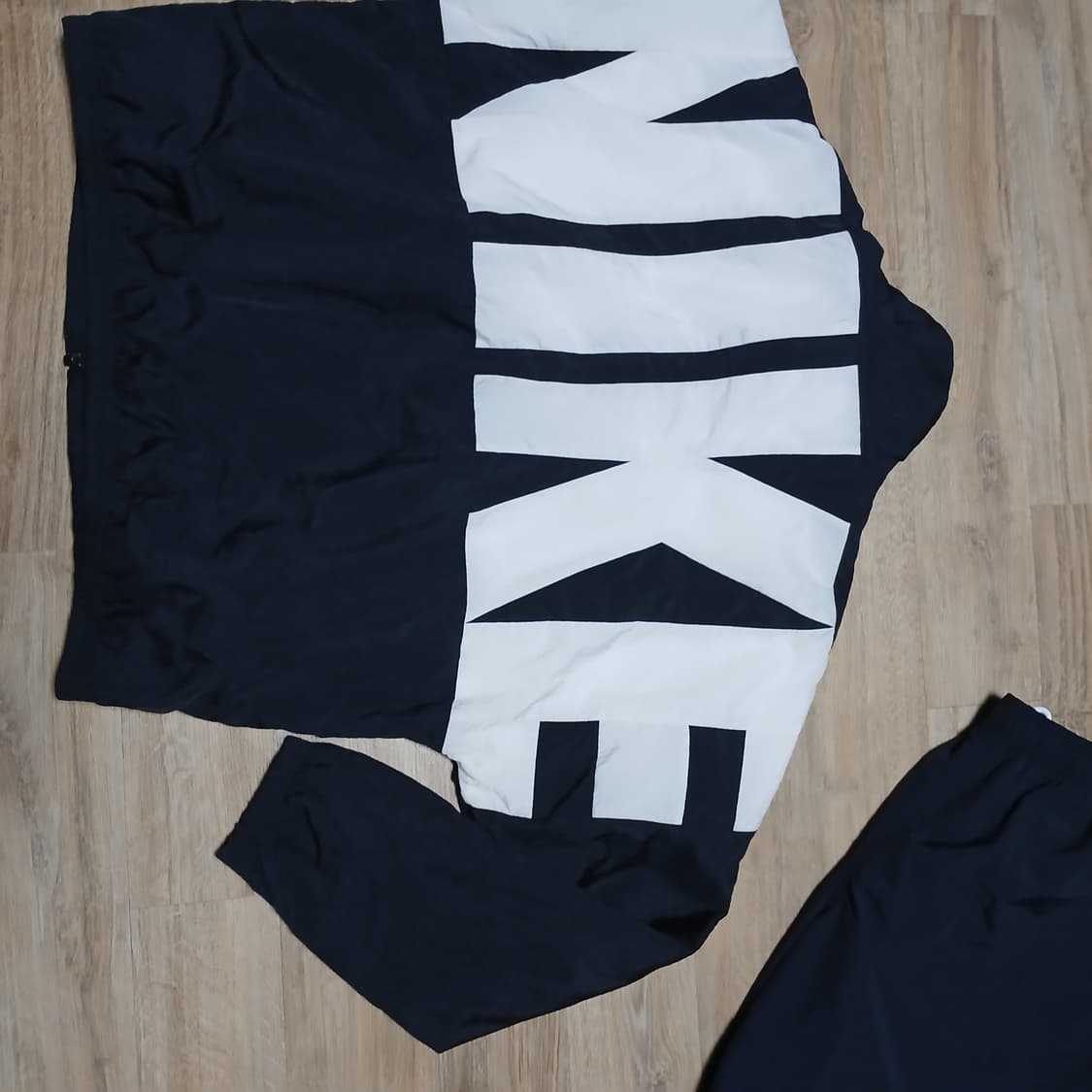 nike 나이키 백로고 바스락 나일론 오버핏 바람막이 자켓 상품이미지8