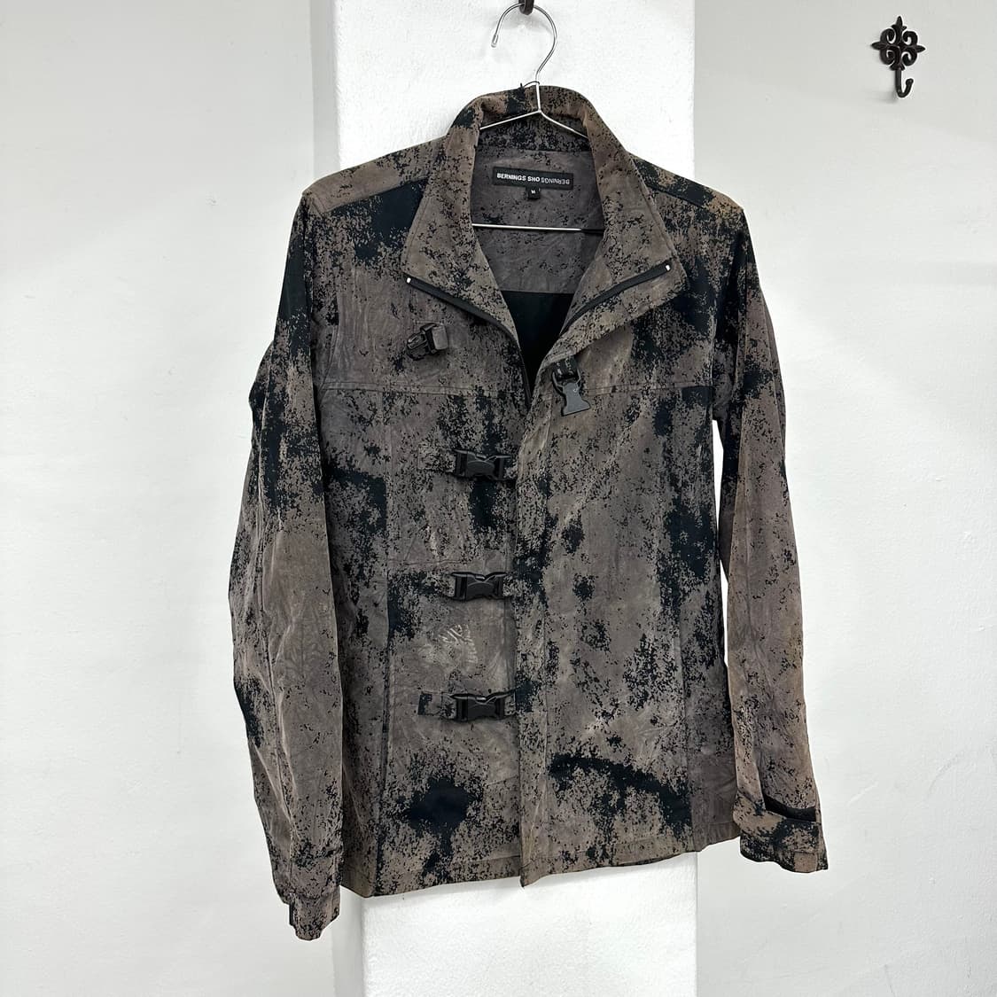 Bernings sho distressed buckle jacket 상품이미지4