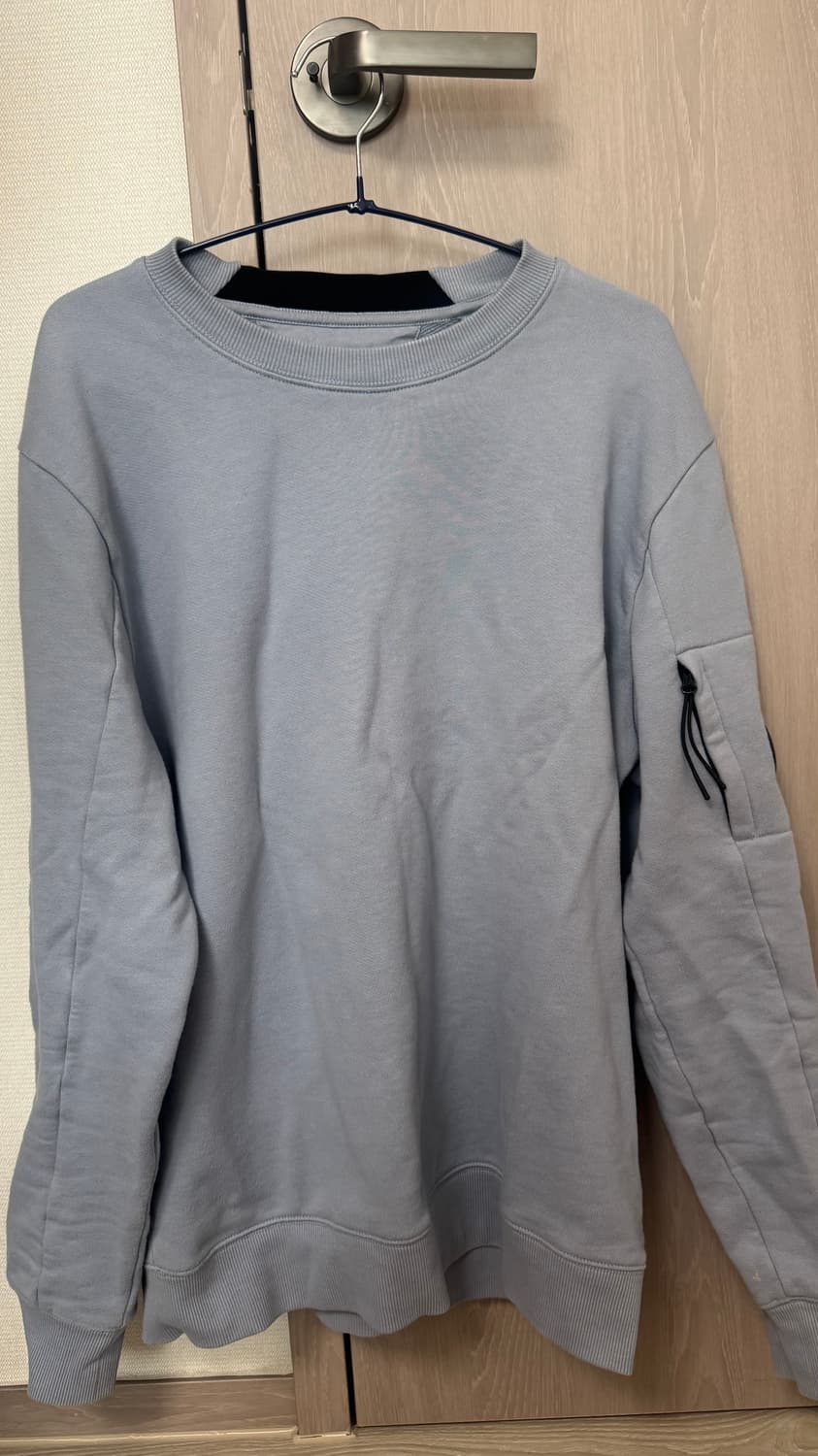 [L] Cp컴퍼니 블루 맨투맨 상품이미지1