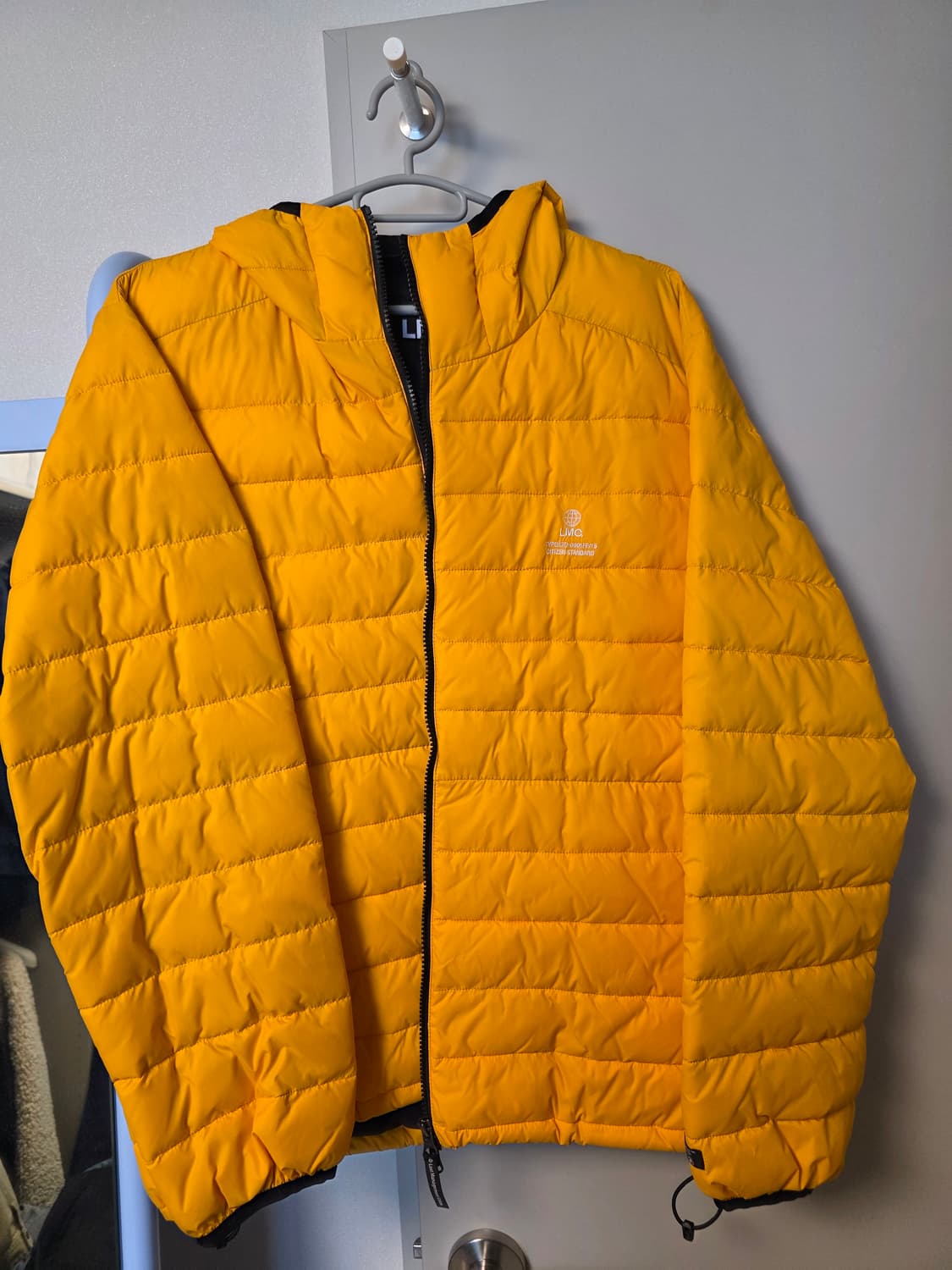 LMC 경량패딩 M사이즈 상품이미지1