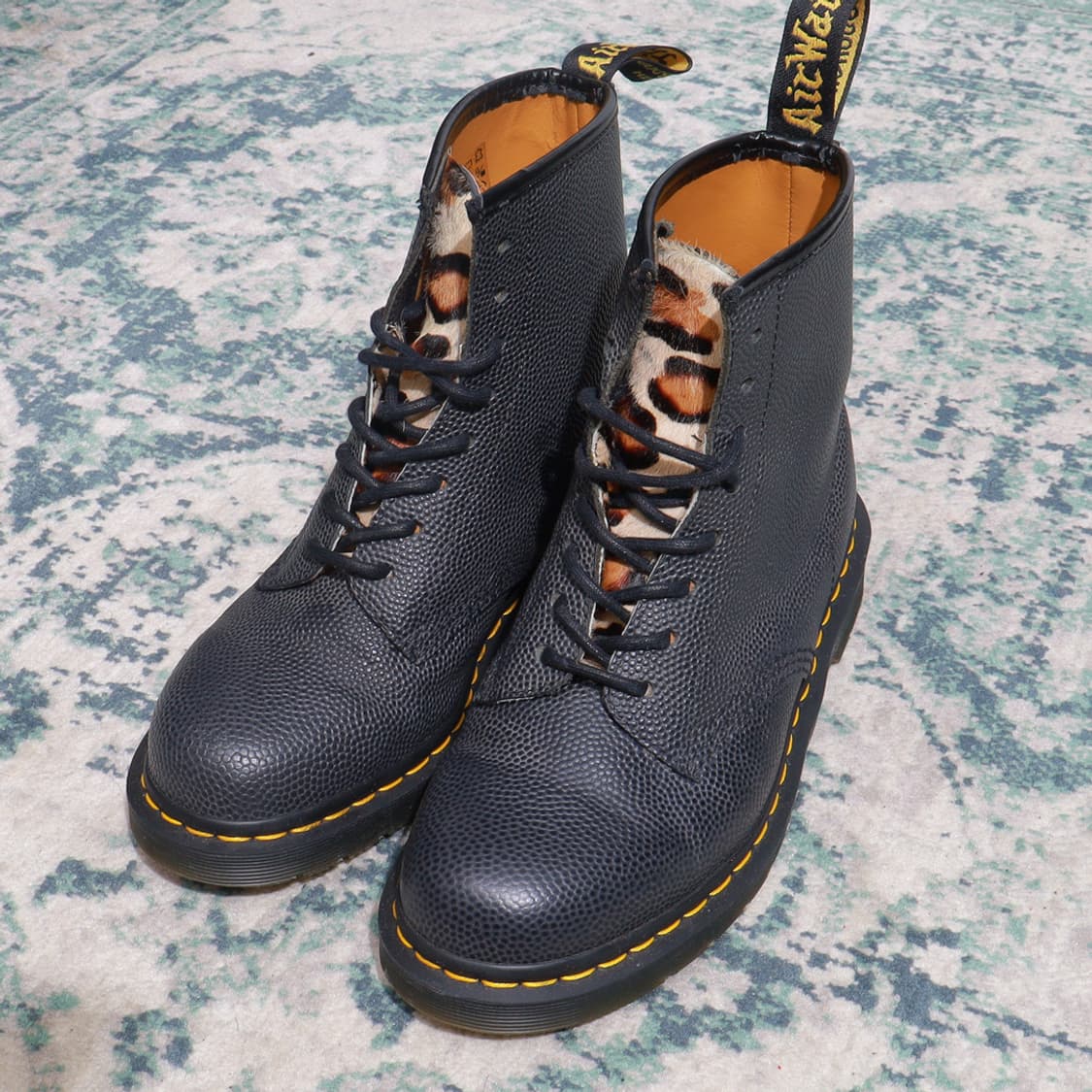 DR. MARTENS 닥터마틴 x 스투시 1460 8홀 레오파드 부츠  상품이미지1