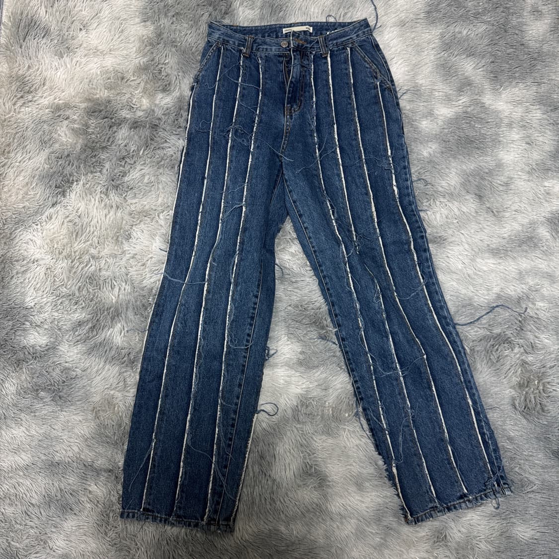 마땡킴  한소희 커팅루즈 데님팬츠 S사이즈 상품이미지1