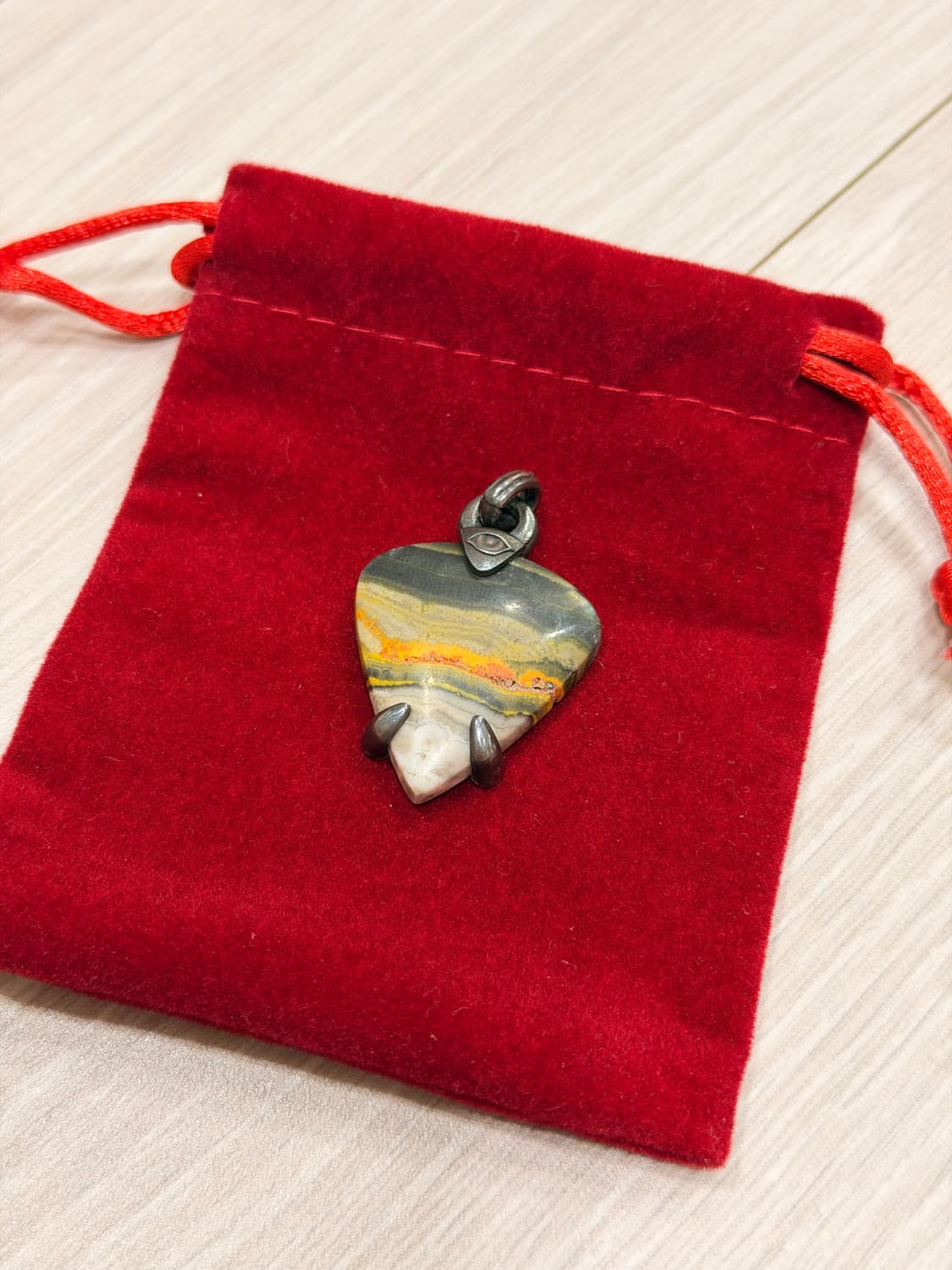 킹크로치 STONE PICK PENDANT 상품이미지1