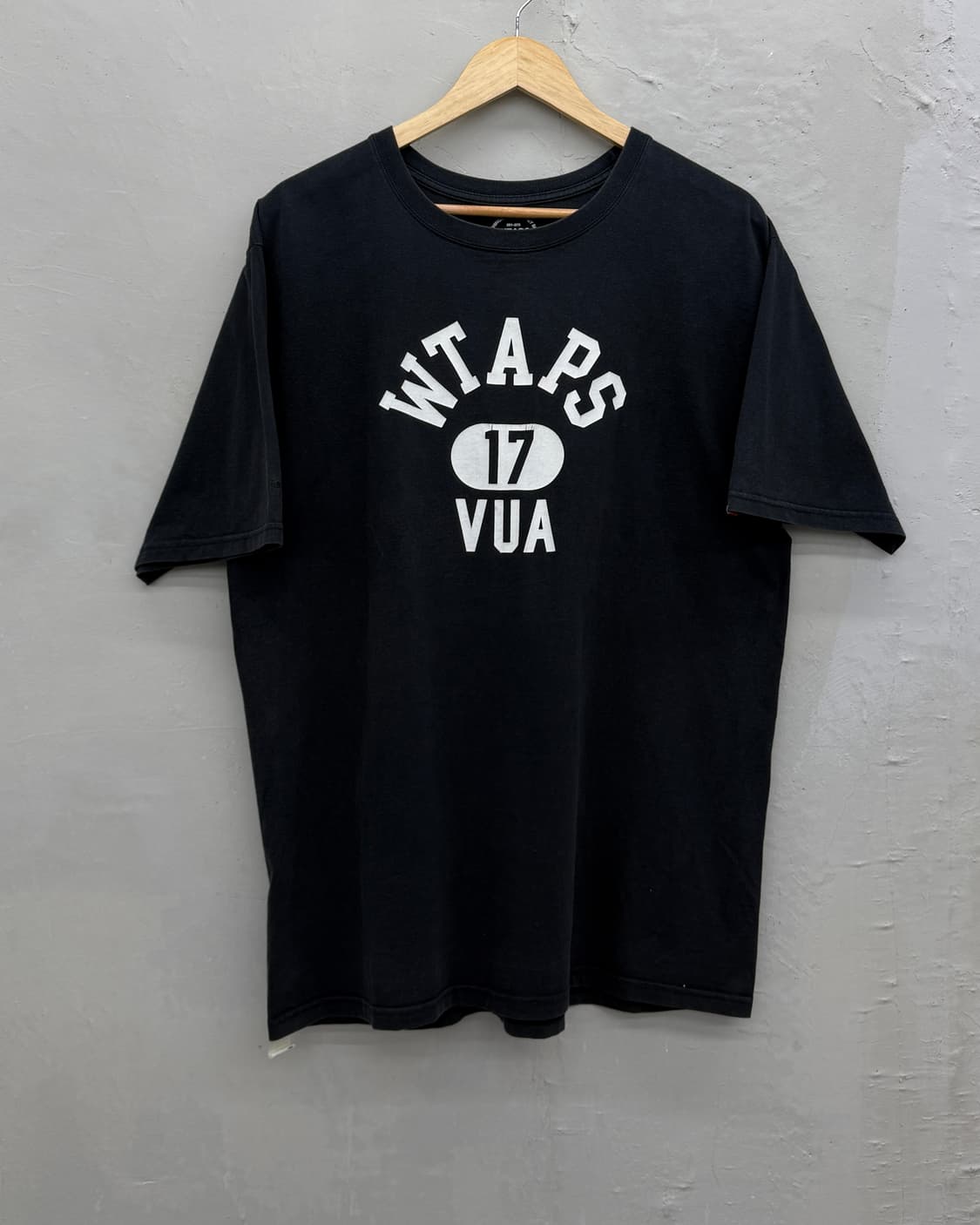 WTAPS 그래픽 티셔츠 블랙 상품이미지1