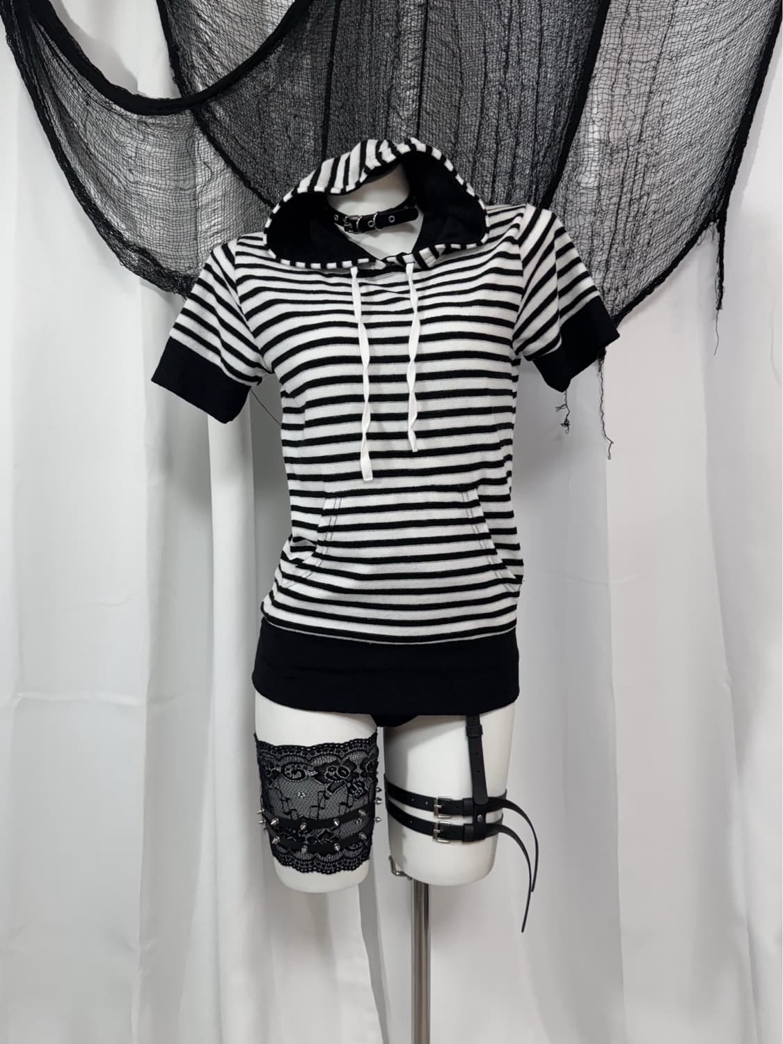 stripe hood t-shirt 상품이미지1