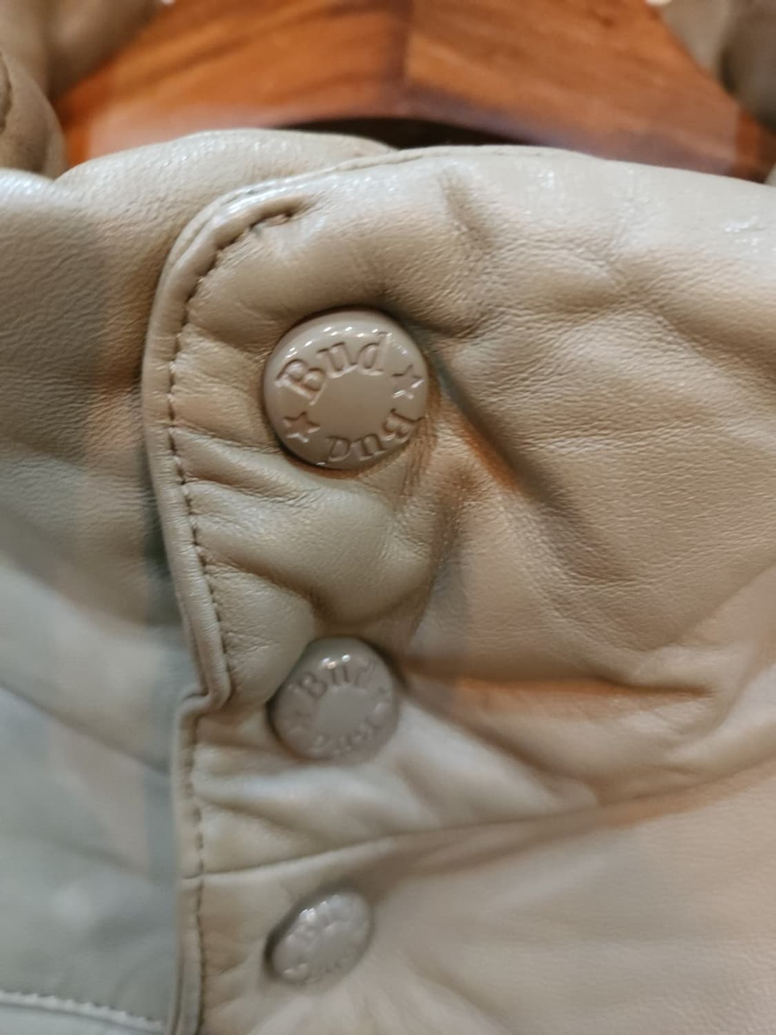 버드와이저 90s 양가죽 패딩점퍼

 상품이미지3