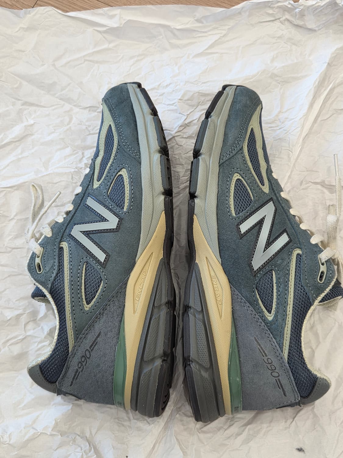 뉴발란스 x 오라리 990v4 메이드 인 USA 트루퍼 상품이미지4