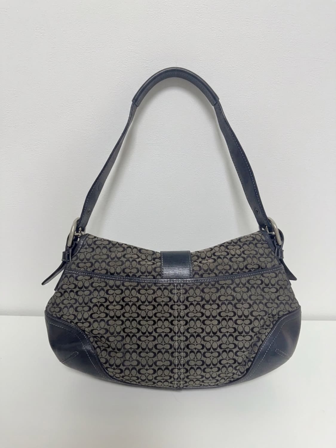 코치 시그니처 버클 레더 호보백 숄더백 상품이미지2