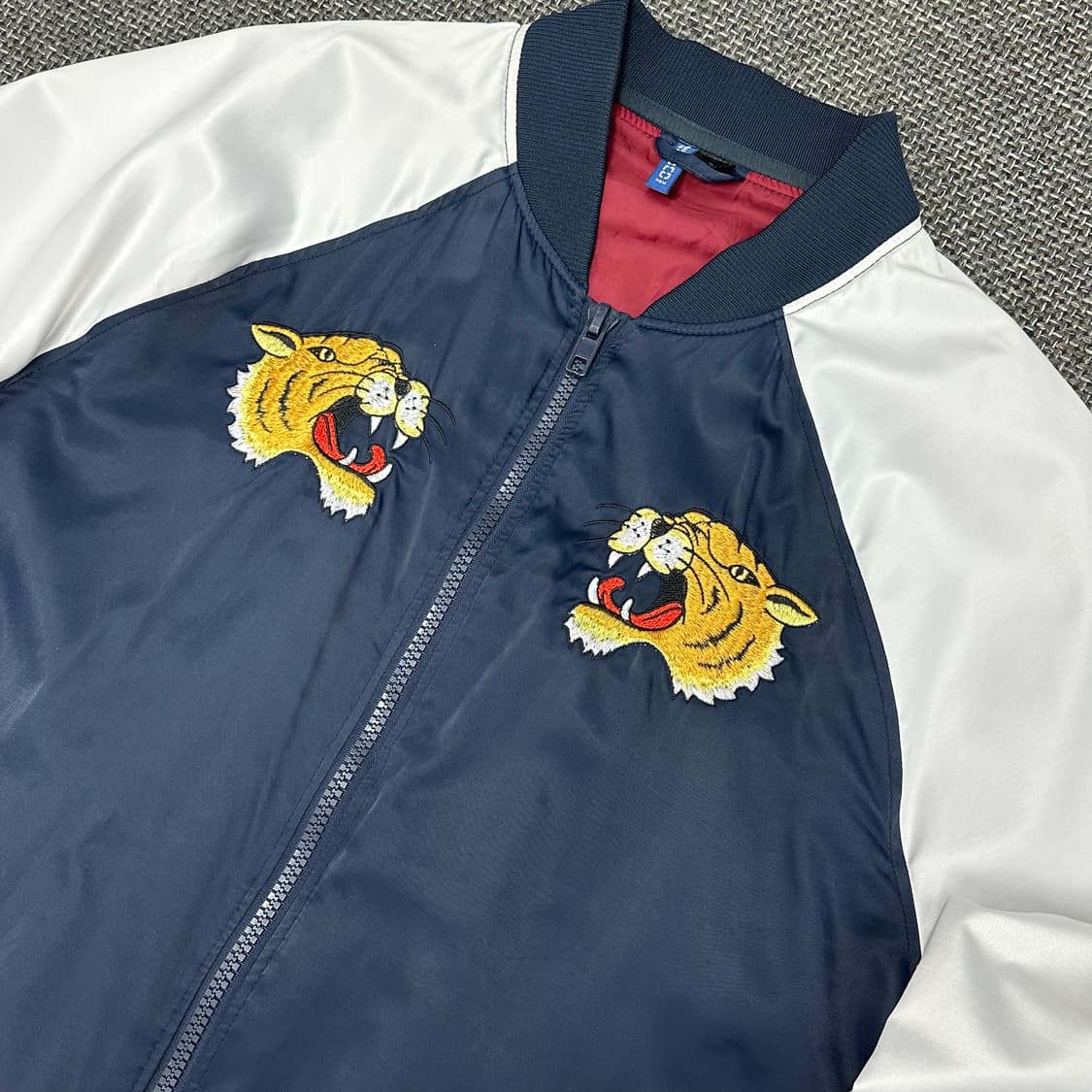 H&M 타이거 자수 빈티지 스카잔 XL 상품이미지4