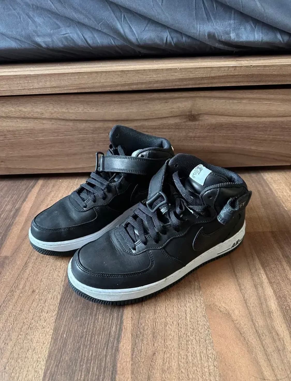 260) 나이키 x 스투시 에어포스 미드 블랙 상품이미지1