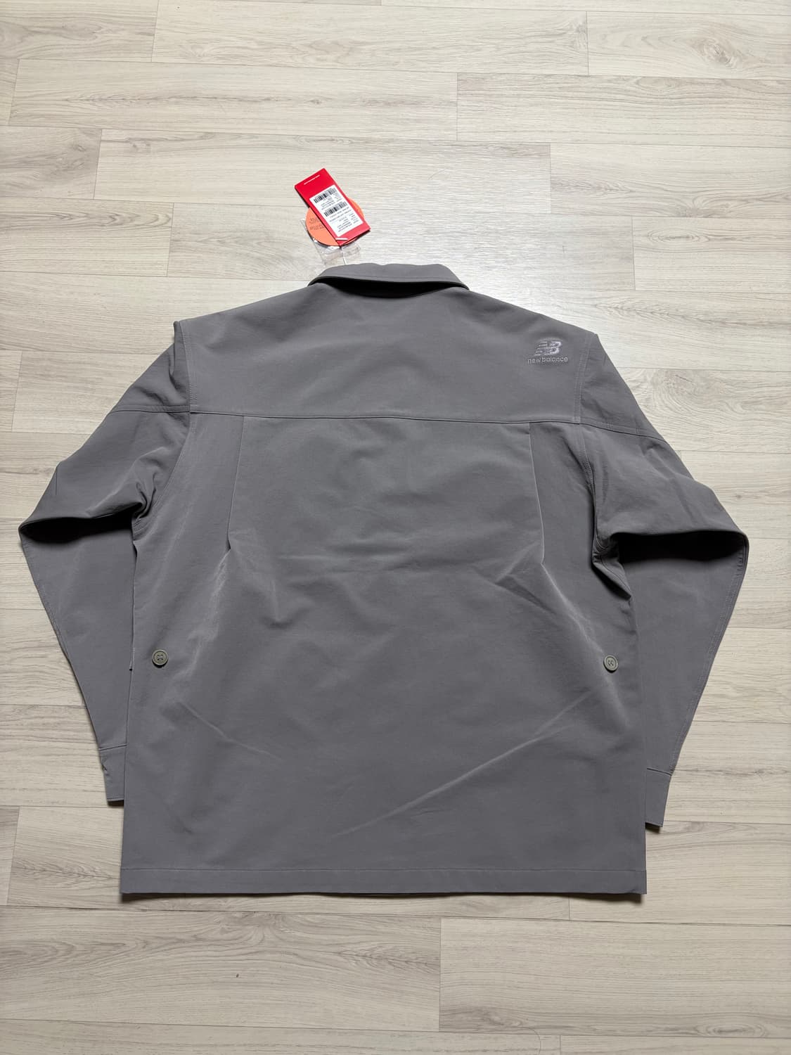 뉴발란스x호텔990 BDU 자켓 라이트그레이 차콜 M사이즈 판매 상품이미지3