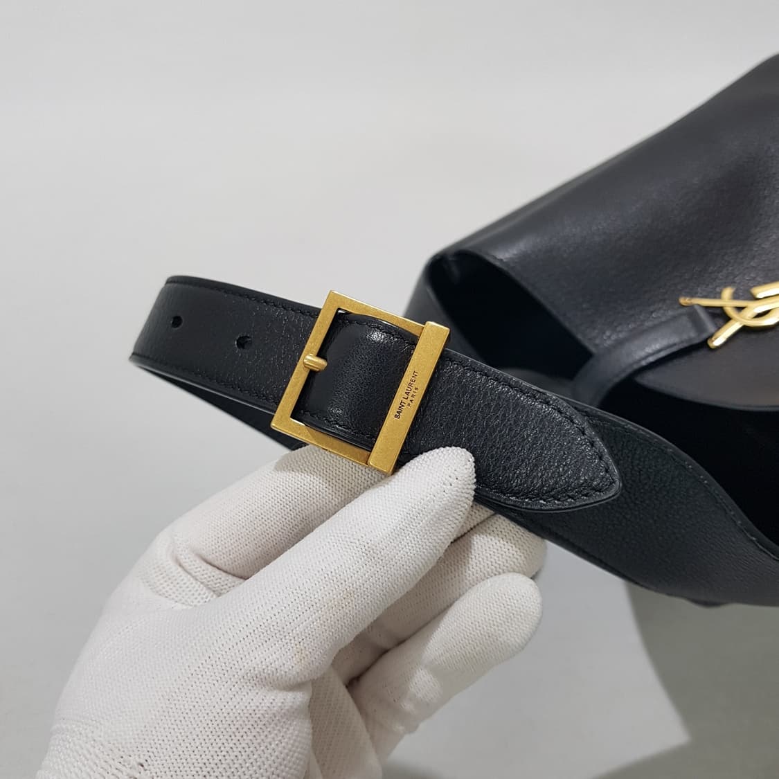 생로랑 LE 5 A 7 셔플 숄더백 713938 상품이미지7