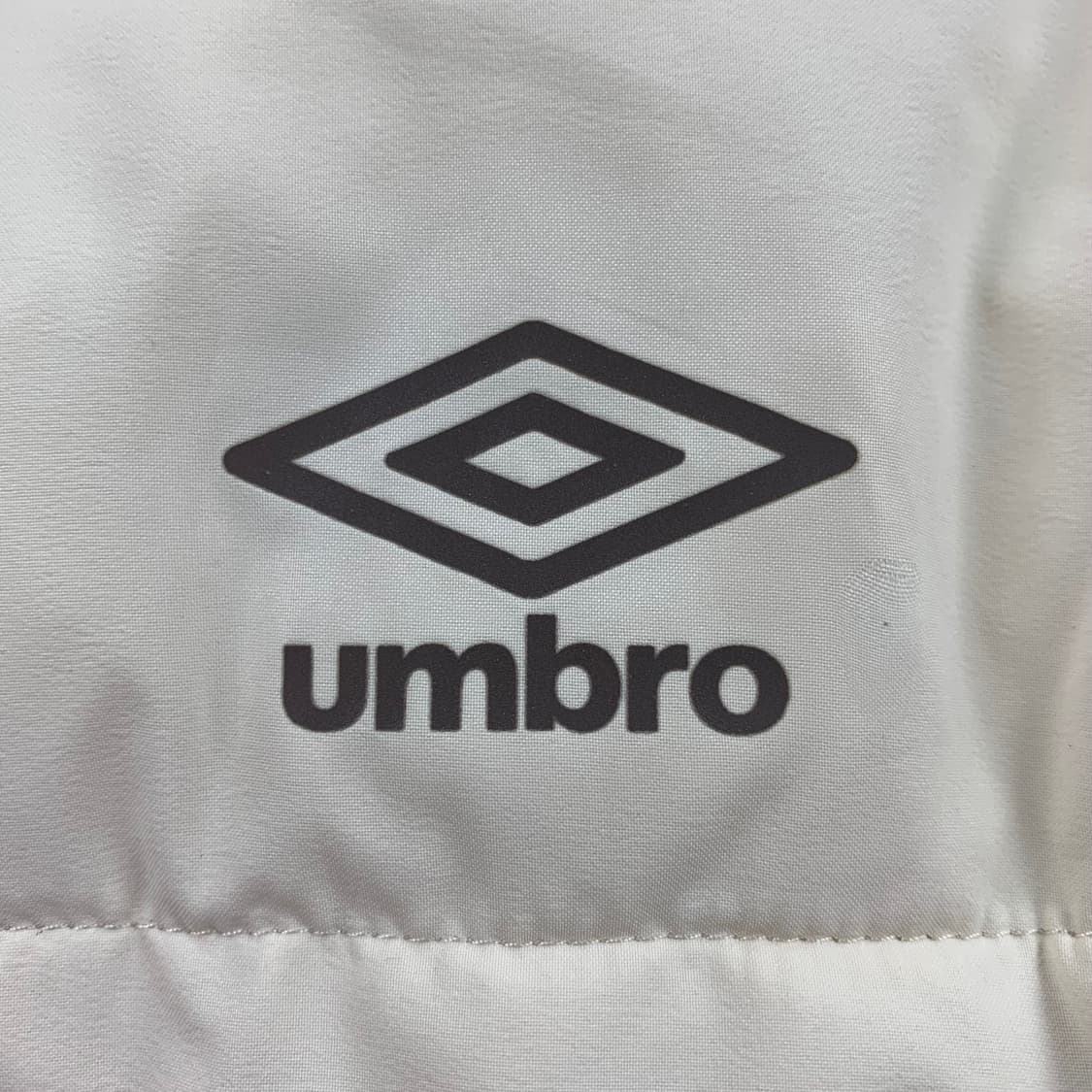 엄브로 스카치 로고 아이보리 크롭 패딩  상품이미지4