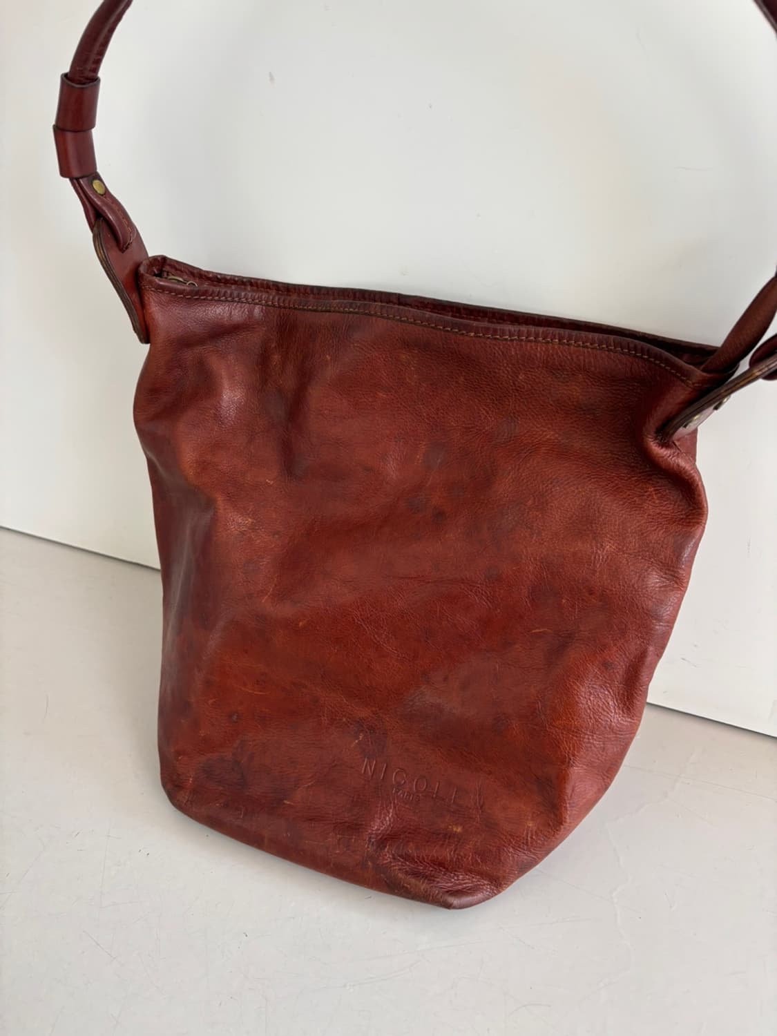 Nicole St Gilles Leather Bag 상품이미지10