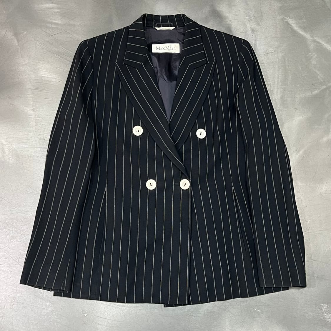  막스마라 스트라이프 더블 블레이저 y16074 상품이미지1