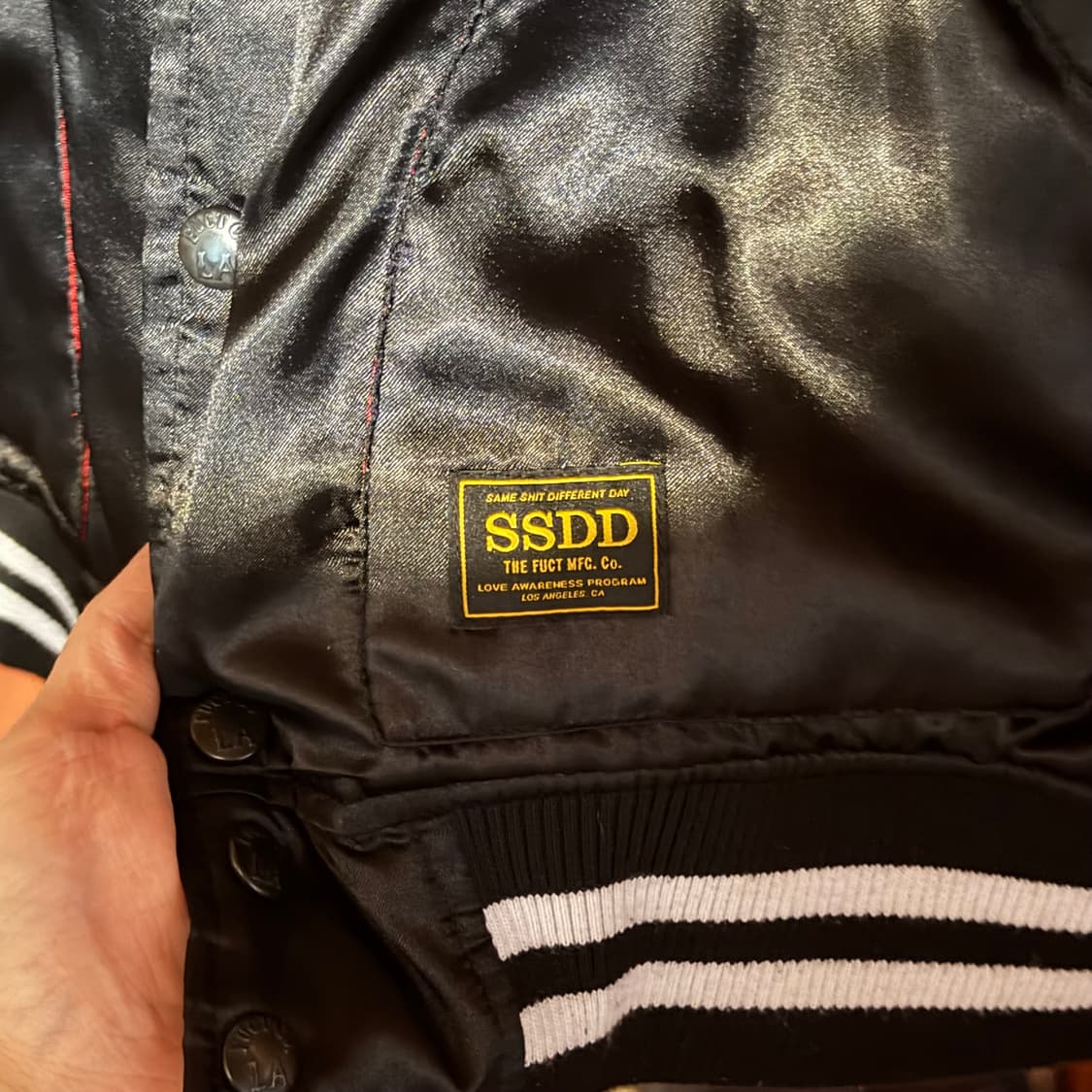 fuct ssdd 새틴 바시티자켓m 상품이미지6