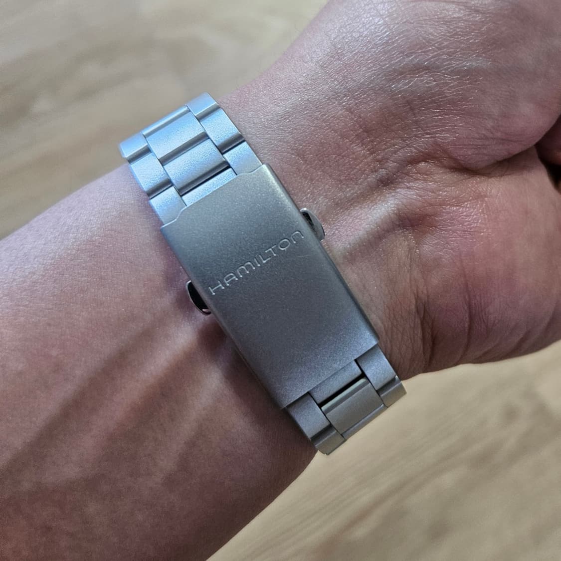 해밀턴 카키필드 쿼츠 38mm 브레이슬릿 모델 상품이미지4