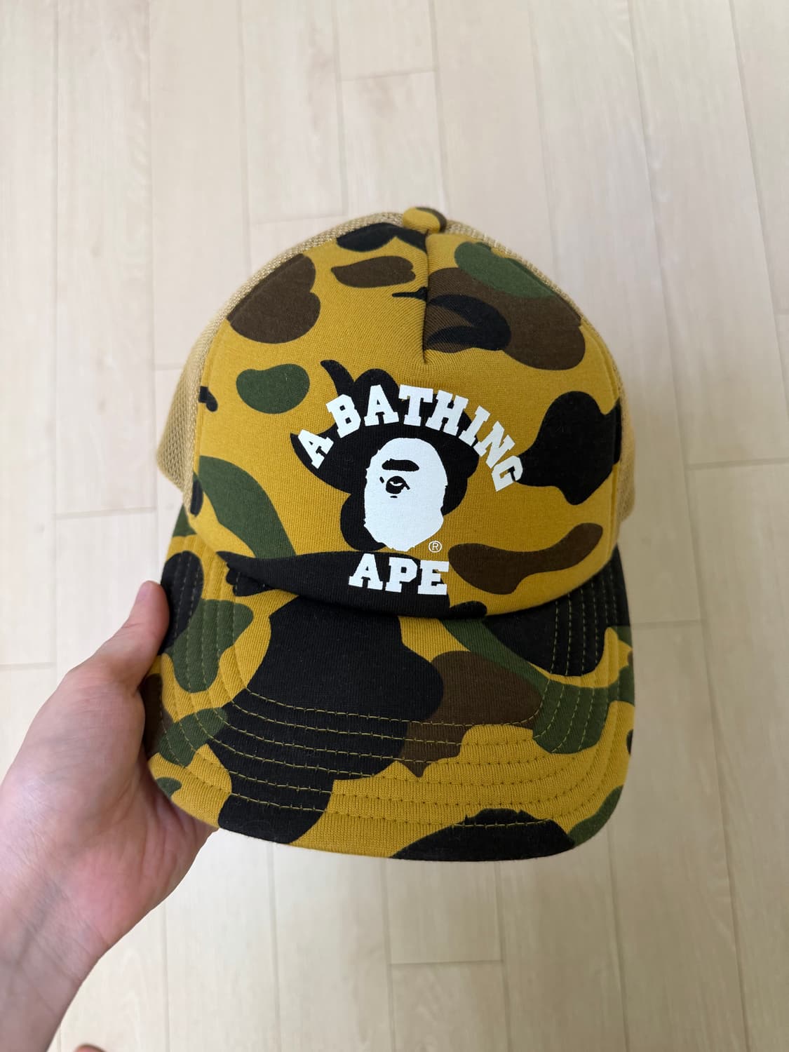 베이프 퍼스트 카모 컬리지 메쉬캡 옐로우 상품이미지1
