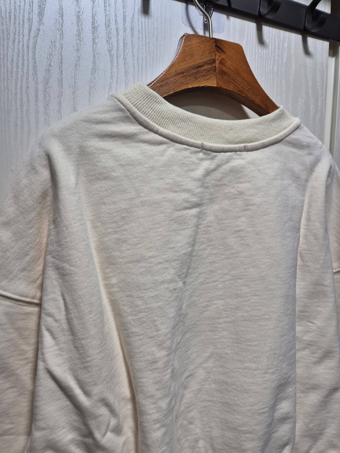 (세일)(새상품)DIAIRE 디아에르 아이보리 맨투맨 상품이미지9