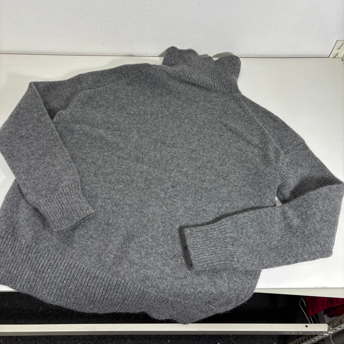 우먼L 라코스테 그레이 알파카 터틀넥니트 상품이미지3