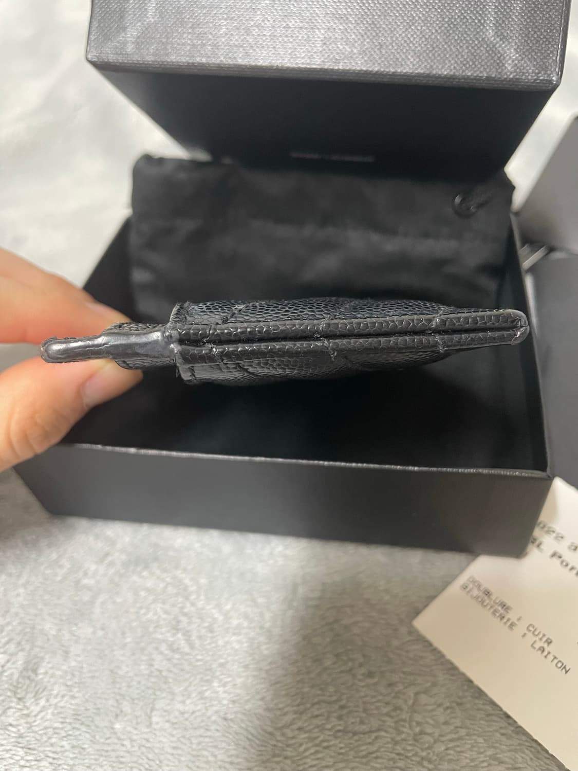 (크림정품)생로랑 마틀라세 카드지갑 상품이미지4